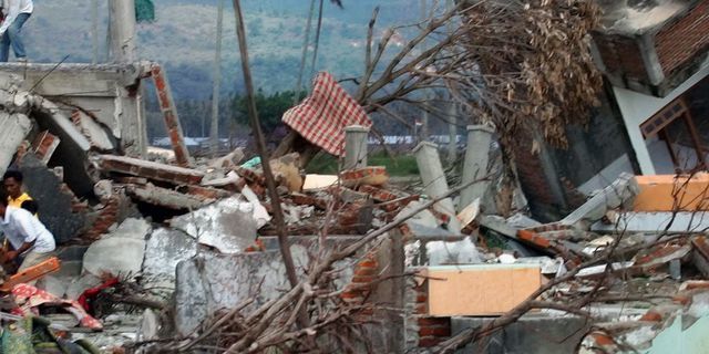 FBSはインドネシアの地震の犠牲者を支援しました