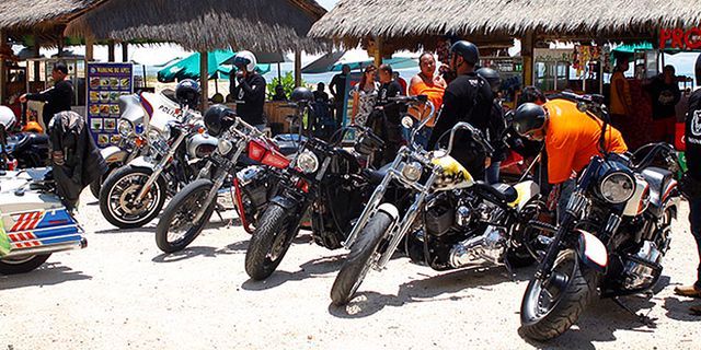 FBSはインドネシアのモーターサイクルクラブとツアーに行きます！
