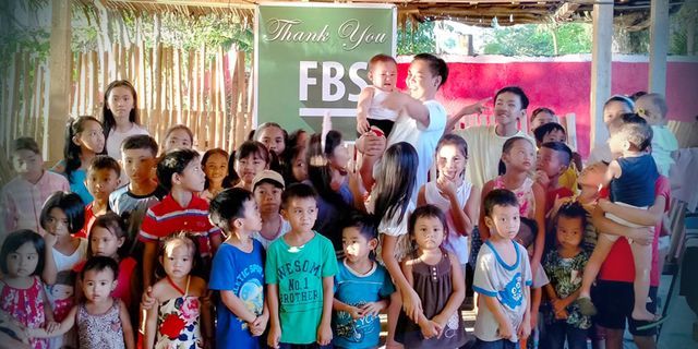 「夢は叶う」コンテストの勝者は80人のフィリピンの子供たちのためにパーティーを開いてくれた 