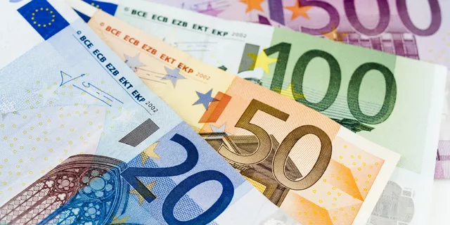 EUR/USD: 'Thorn' pushed price lower