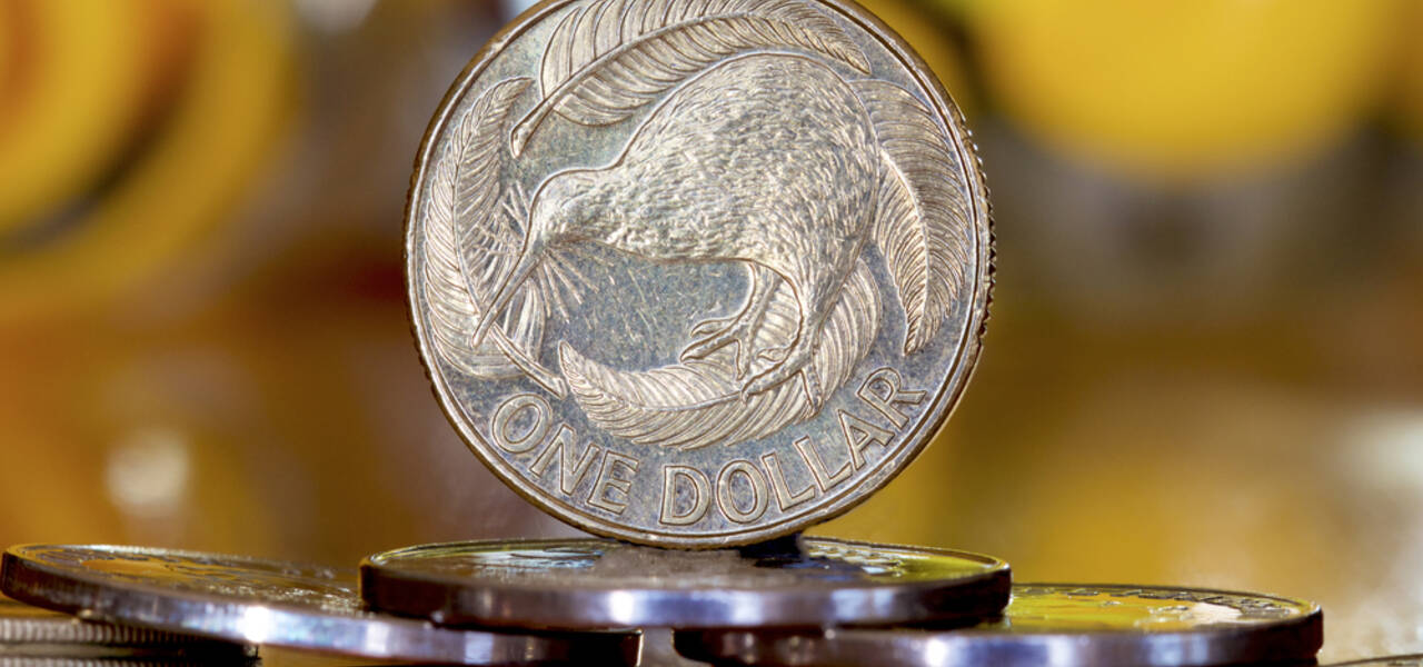 NZD/USD: should you buy the kiwi? 