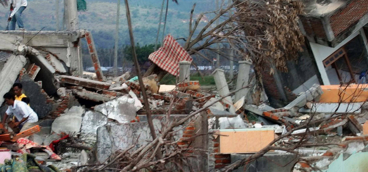 FBSはインドネシアの地震の犠牲者を支援しました